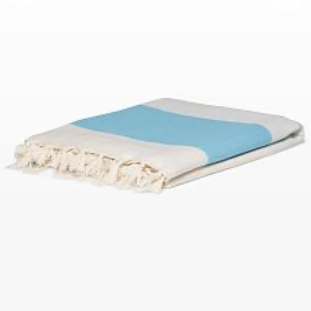 Deux Cuirs Beach Towel